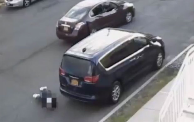 СНИМЉЕН МАФИЈАШКИ ОБРАЧУН: Сачекуша за сина познатог мафијаша из породице Бонано (ВИДЕО)