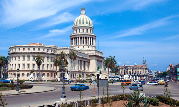 Куба мења устав, уводи функцију премијера
