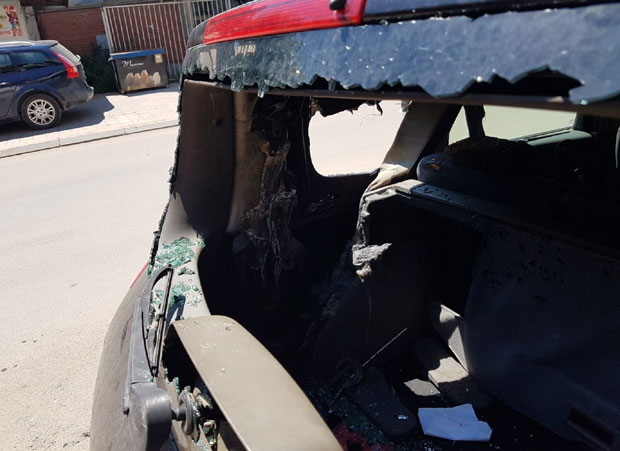 ОСВЕТА ШВЕРЦЕРА ИЗ БЕРАНА: У Тутину запаљен аутомобил помоћника командира ПС