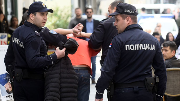 СРПСКА ПОЛИЦИЈА ПОЈАЧАЛА МЕРЕ: Под надзором 800 људи због рата мафијаша