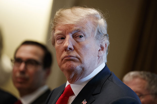 ТРАМП У МРАКУ: Нестало струје током обраћања председника; Мислио сам супротно када сам говорио о умешности Русије у изборе; 