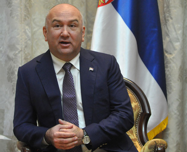 Шпијунка: Поповић први на послу