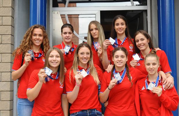 СРПКИЊЕ ПРОСЛАВИЛЕ ЕВРОПСКО СРЕБРО: Увертира за Евробаскет