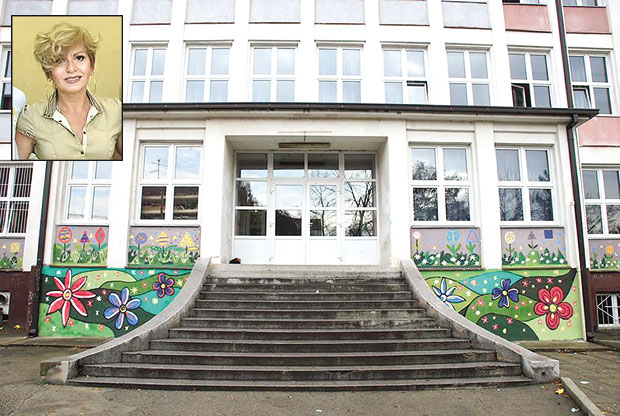 НАПУСТИЛА ФУНКЦИЈУ ЗБОГ ПРИТИСКА: Директорка школе у Младеновцу поднела оставку! 