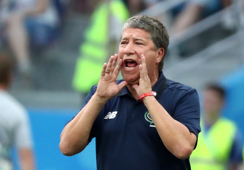 И Панама без селектора, Гомез поднео оставку