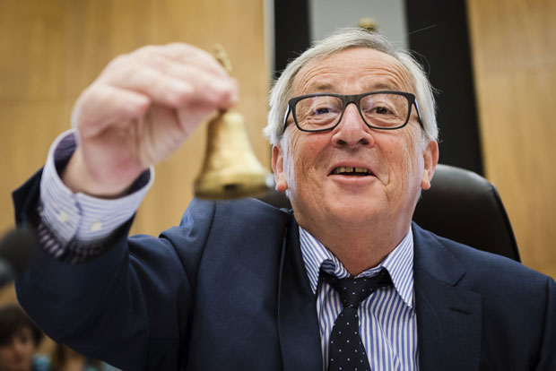 ЈУНКЕР О НАВОДНОМ ПИЈАНСТВУ: То питање није чак ни маргинално, тражим да ме поштујете (ВИДЕО)