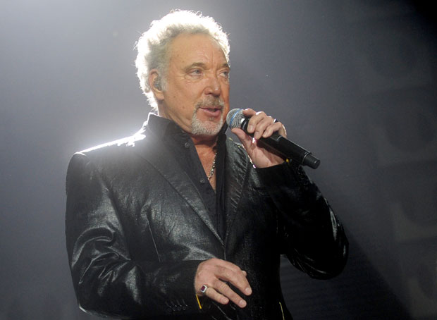 Том Џонс у болници због инфекције, отказани сви концерти