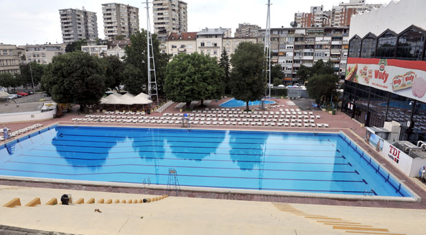 СУШНА СЕЗОНА: Уложили милионе а купача ни за лек 