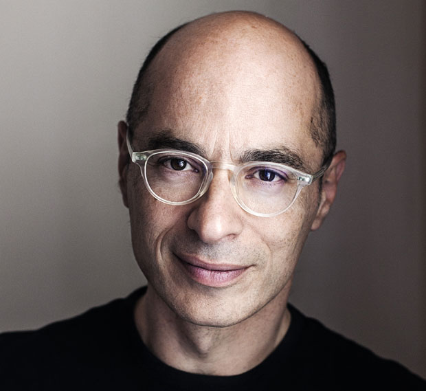 Бернар Вебер: Надам се да ће се људи напрасно уразумити