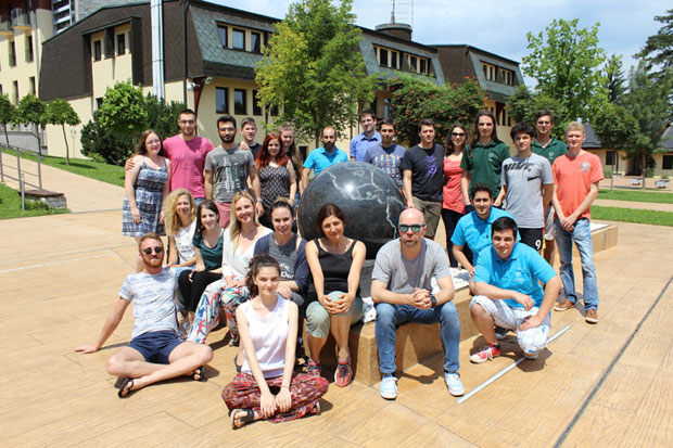 Студенти из света по знање у Петницу