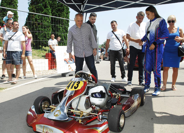 Весић: Београд одржава традицију аутомобилизма