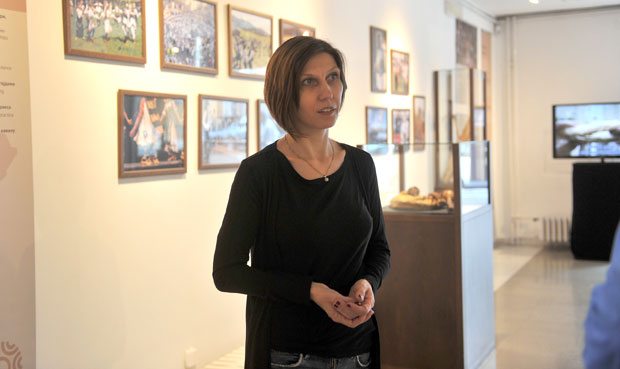 Трајање уз гусле, коло и славу