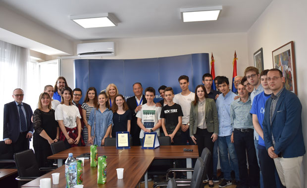 СЈАЈАН УСПЕХ НАШИХ УЧЕНИКА: Шарчевић угостио српске математичаре