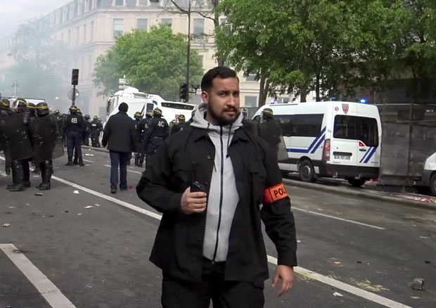 Афера с Макроновим сарадником главна тема на интернету у Француској