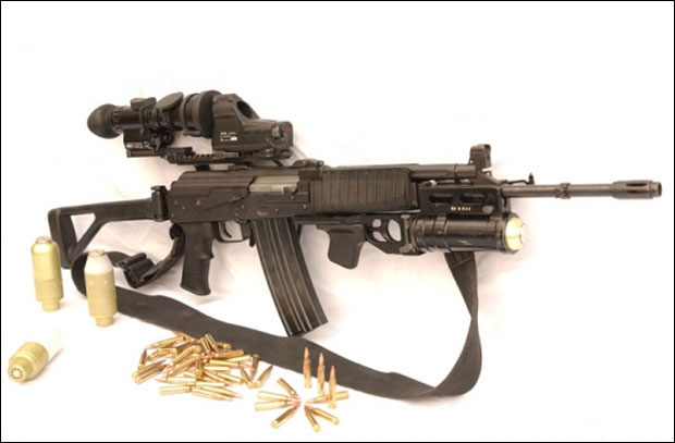 Прст Запада уперен у Србију: „Терористи убијају српским оружјем!“