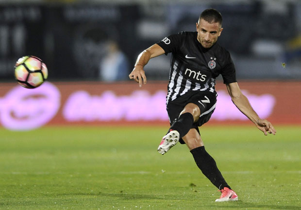 Тошић два и по месеца ван терена