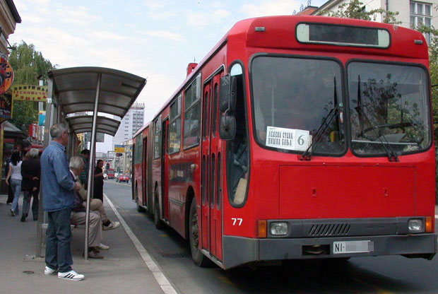 Четворо ухапшено због намештања тендера за куповину аутобусa