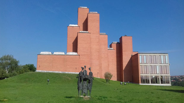 За спомен-парк Шумарице шест милиона