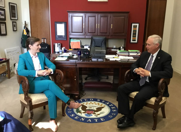 Брнабић: Важно да КФОР остане на Косову у несмањеном саставу