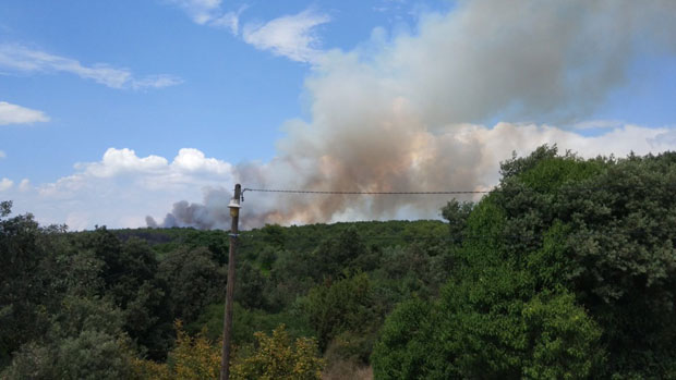 Угашен пожар код Задра
