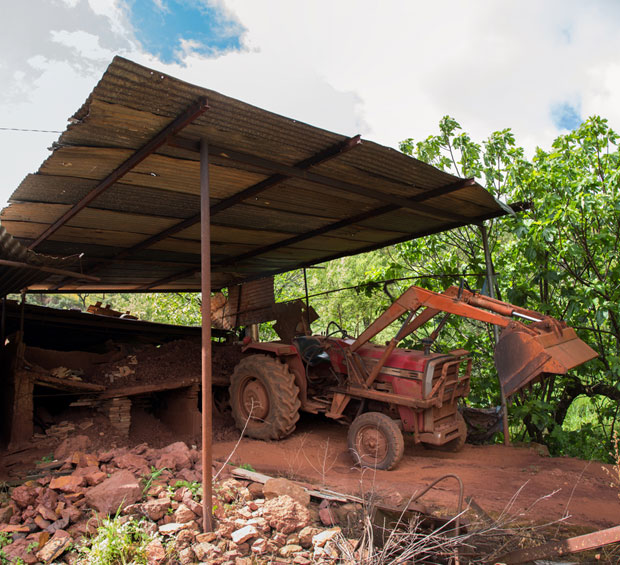 Старца прегазио трактор