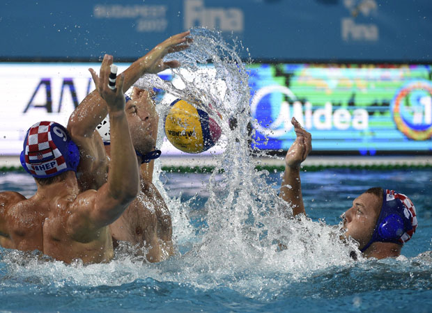 ХРВАТСКИ МЕДИЈИ ПОСЛЕ ВАТЕРПОЛО ПОЛУФИНАЛА ЕП: Најпрљавија игра Србије икада!