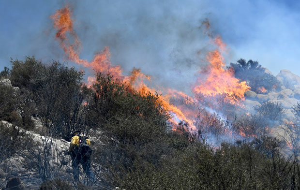 УХАПШЕН ПИРОМАН: Мушкарац оптужен да је подметнуо 9 пожара