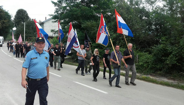 ПЕВАЛЕ СЕ ПАРТИЗАНСКЕ И ТОМПСОНОВЕ ПЕСМЕ: У Србу обележен Дан устанка у Хрватској