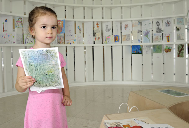 МАЛИ УМЕТНИЦИ ДОБИЛИ КУТАК: У Музеју савремене уметности отворена изложба “Улазница за музеј”