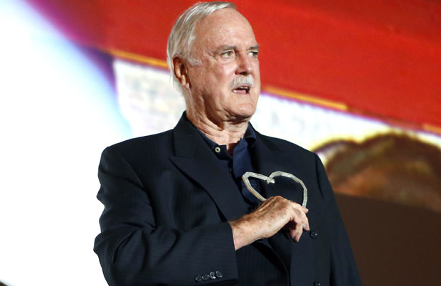 СЕЛИ СЕ НА КАРИБЕ: Џон Клиз продаје стан у Лондону 