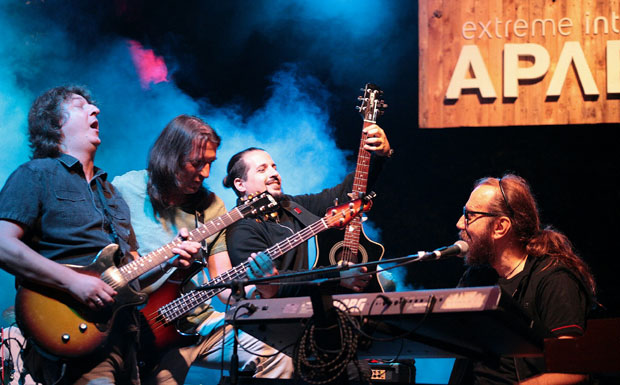 ЈУ група и „Бебе“отерали кишу