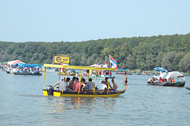 Пловидба од Црњелова до Раче