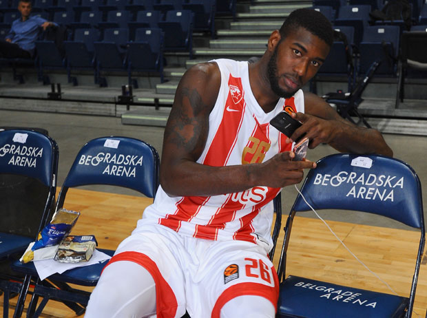 Лесор званично напустио Звезду, црвено-белима 650.000 евра