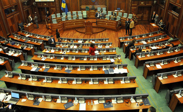 Симић: Не бирају медији места Српској листи