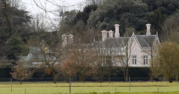 Ево како изгледа нова кућа Меган Маркл и принца Харија (ФОТО)