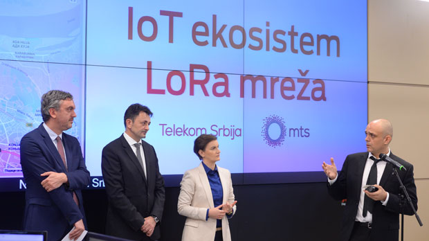 Ана Брнабић: Повећање пензија и плата пре рока