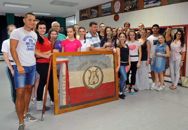 КОЛЦЕ УЗ ТЕСЛИН БЛАГОСЛОВ: КУД ком је славни научник лично одобрио име