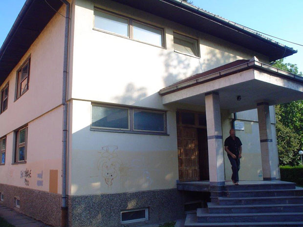 Захтев СНСД: Запослење приправника по страначком кључу