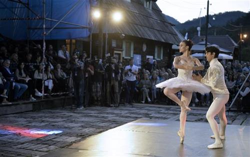 КУСТИНА МУЗИЧКА МЕЋАВА НА МЕЋАВНИКУ: Отворен шести Бољшој фестивал