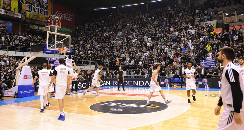 ЉУБАВ КОЈА ТРАЈЕ: КК Партизан већ продао 2.000 претплатних улазница за нову сезону