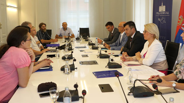 Држава да помогне