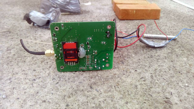 СПРЕЧЕНА ЛИКВИДАЦИЈА У РОЖАЈМА: Полиција деактивирала бомбу испод возила