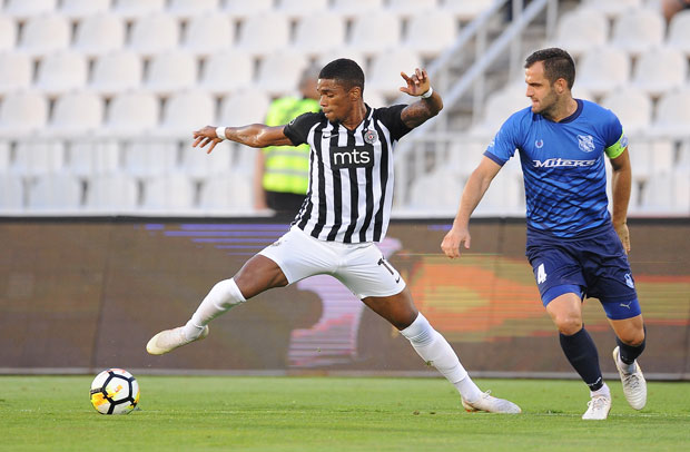 ЂУКИЋ ОТИШАО, ОСТАЛО МУЧЕЊЕ: Партизан безидејан и после смене тренера, борбени Лучанци “откинули” два бода