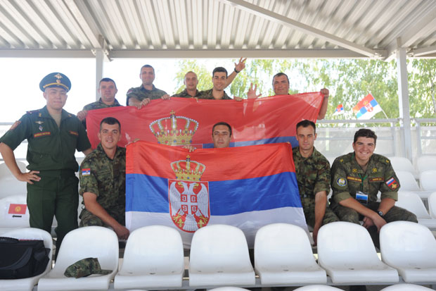 Тенкисти Војске Србије пласирали се у полуфинале биатлона (ФОТО)