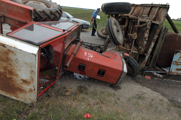 ТРИ ТРАГЕДИЈЕ ОБОЈИЛЕ ДАНАШЊИ ДАН У ЦРНО: Зоран, Недељко и Жељко страдали у стравичним несрећама