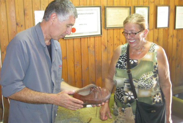 ГУБИ СЕ НАРОДНА ТРАДИЦИЈА: Јефтина роба гаси занат