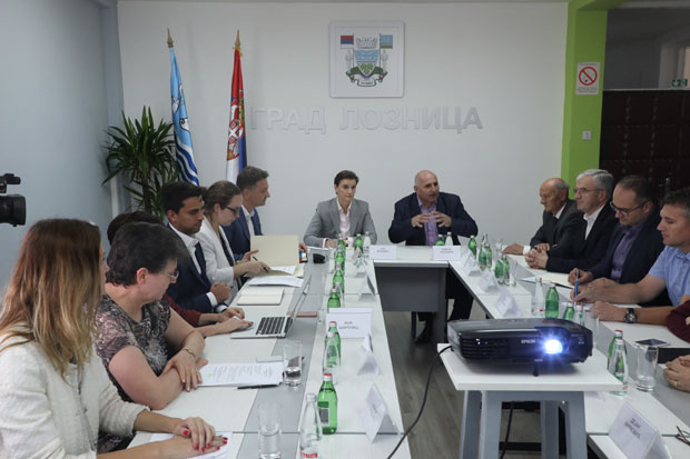 Премијерка Србије: Од 1. јануара улазимо у систем платних разреда