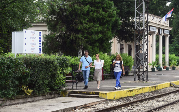 Путнике за Бар возе аутобусом