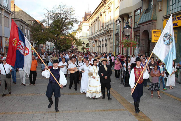 ЗАХТЕВ БУЊЕВАЦА: Нисмо Хрвати ни на папиру!