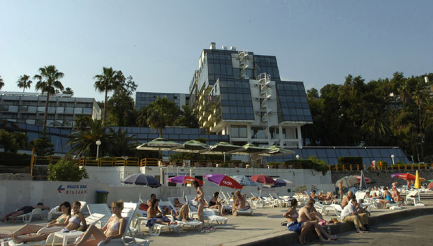 ПУНЕ ХЕРЦЕГНОВСКЕ ПЛАЖЕ: Гостију колико и домаћих